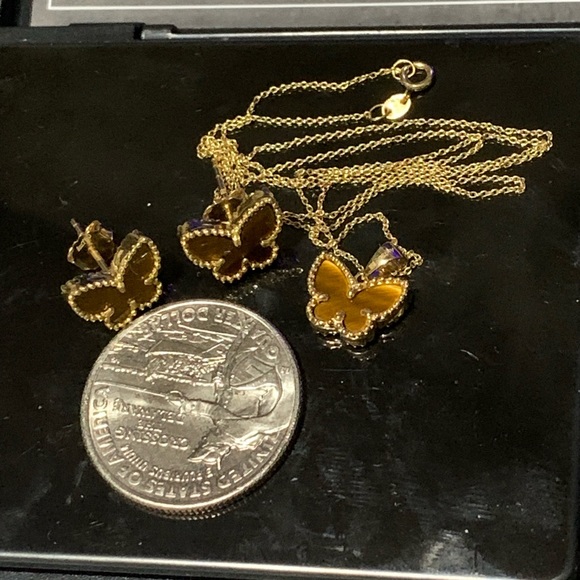 18k Solid Gold Butterfly Set - Picture 4 of 6